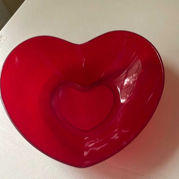 Heart Red Plastic Bowl 10.5 in wide and 10 in long - Picture 5 of 9